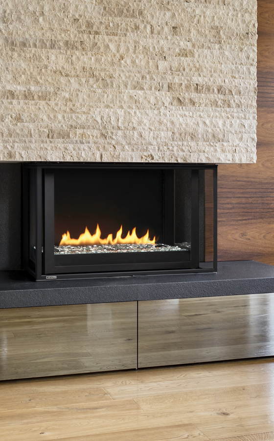 17492-montigo-modern-residential-fireplace-panorama-HL38PRC-560x900.jpg